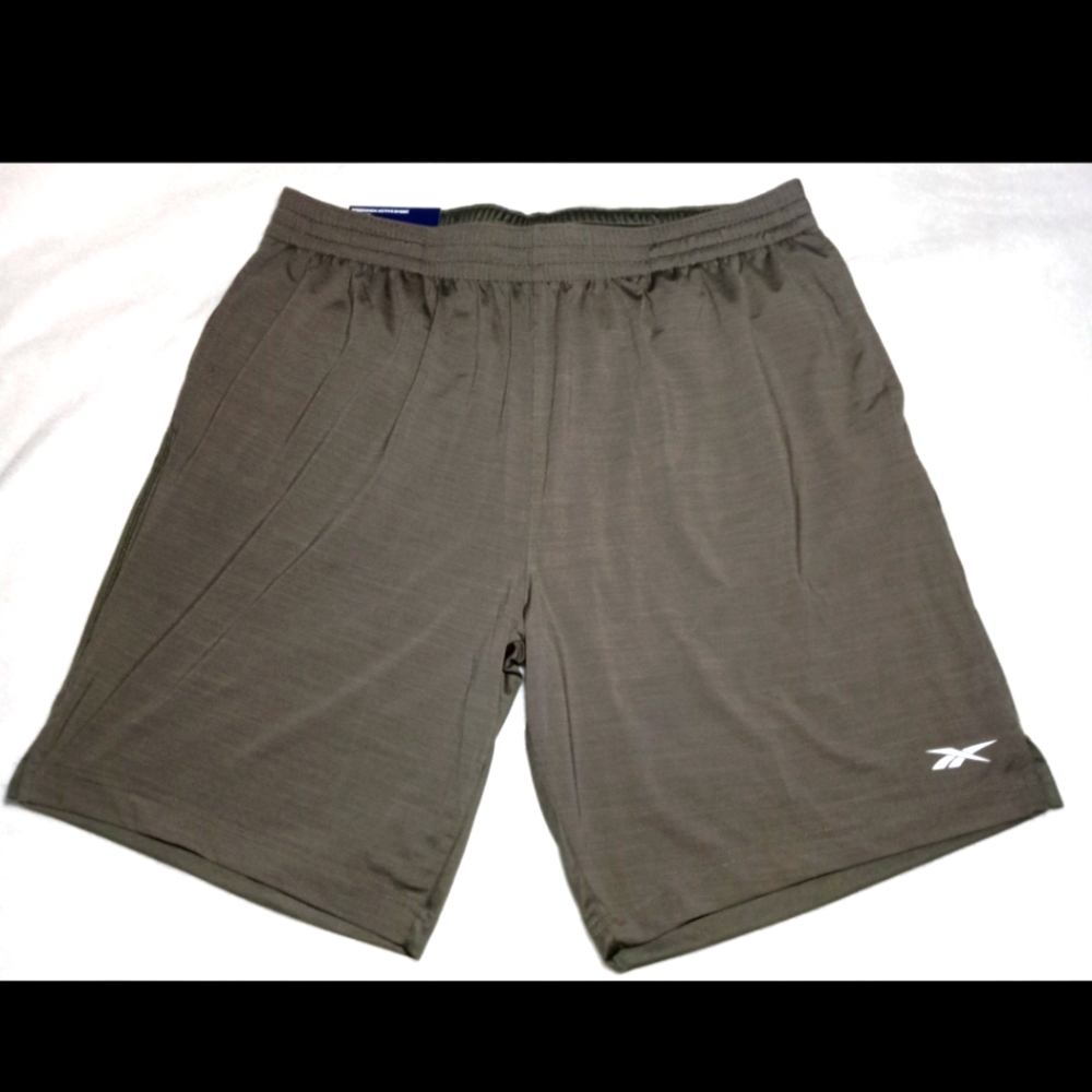 NWT Reebok Speedwick Active Shorts Men's Large Army Green Performance Knit